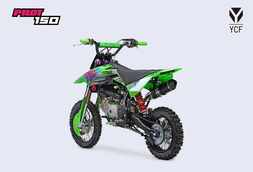 YCF PILOT 150 LIMITED – GREEN 2025, oficjalne zdjęcie produktowe 1