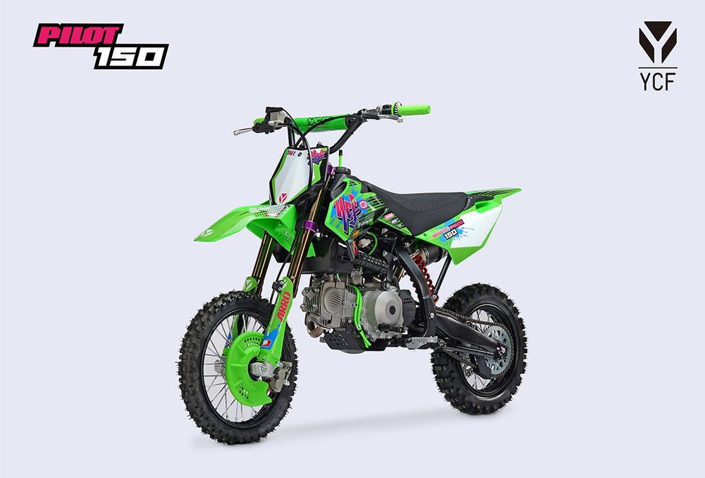YCF PILOT 150 LIMITED – GREEN 2025, oficjalne zdjęcie produktowe 2